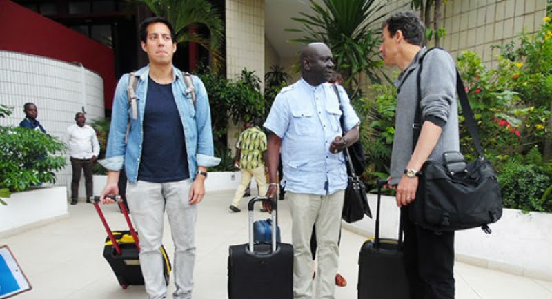Deux des trois membres de la délégation de la CPI à l’aéroport international Léon Mba de Libreville