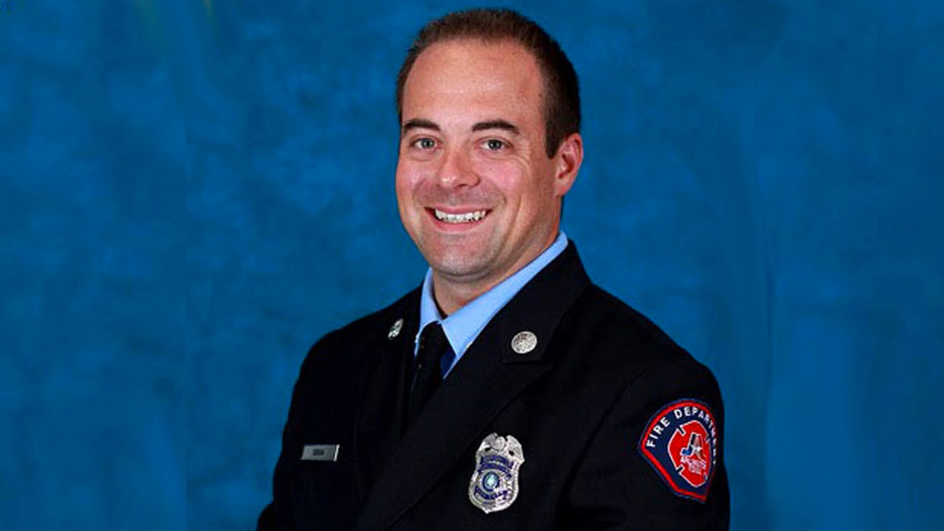 Why is this firefighter's death in Cancun suspicious?