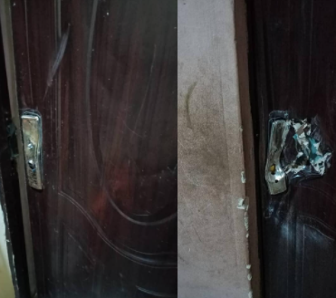 Nigerian journalist accuses EFCC officials of breaking her gate, doors and barging into her home in Abia (photos)