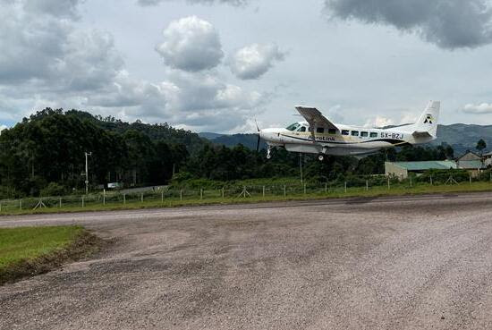 Aerolink Uganda Caravan Exterior