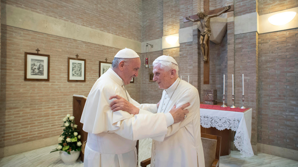  Vatican says health of retired pope Benedict XVI 'worsening'