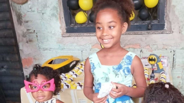 Avó de menina morta por tiro no Rio responsabiliza policiais pelo crime