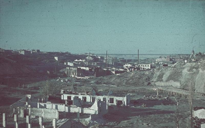 File:Bundesarchiv Bild 169-0882, Russland, Blick auf Stalingrad.jpg
