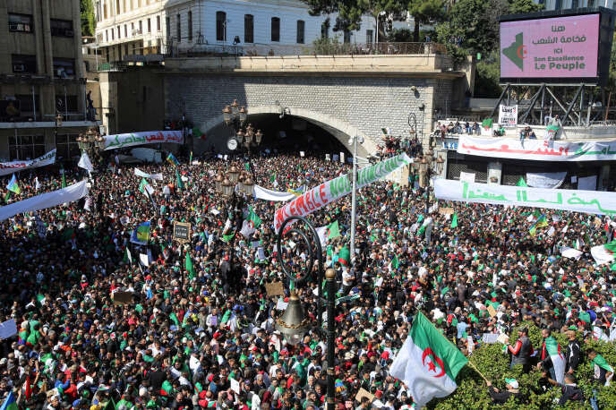 Manifestations à Alger, le 29 mars.