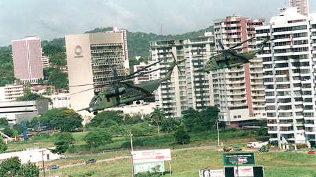 Helicópteros del ejército de EE.UU. en Panamá durante la Operación Causa Justa, diciembre de 1989.