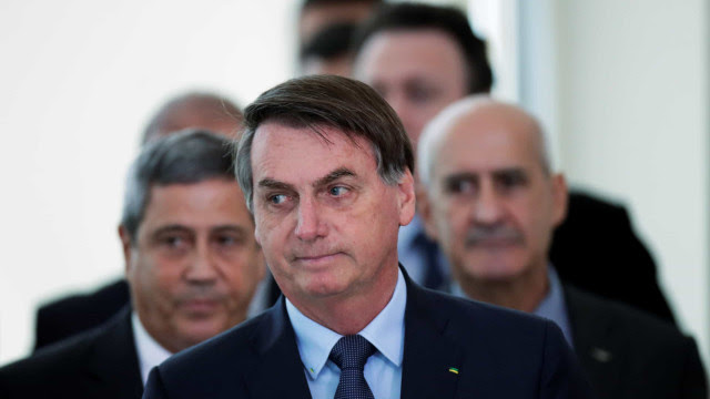 Bolsonaro recorre ao STF para não entregar vídeo de reunião com Moro