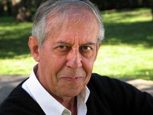 Mario Rodríguez Cobos,