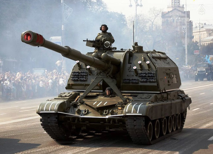 NATO’s Russian Invasion artillery, at a Kiev military parade 6 years ago - Ukrainian 2S19 Msta-S self-propelled howitzer during the Independence Day parade (Photo from Wikipedia.org)