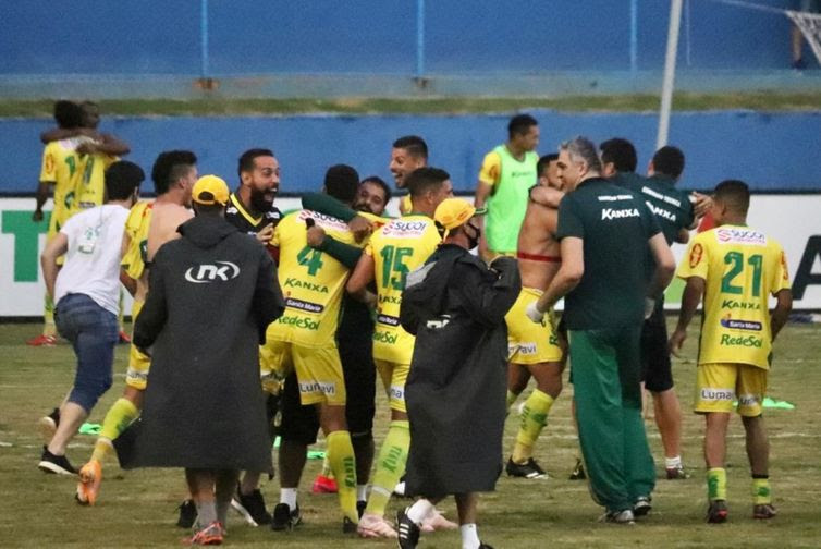 Nicolle Mendes / Assessoria Aparecidense Equipe comemora acesso para a Série C.