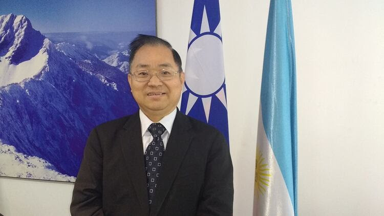 El embajador de Taiwán en Argentina, Antonio Hsieh, dijo que presentó dos informes del coronavirus al Ministerio de Salud