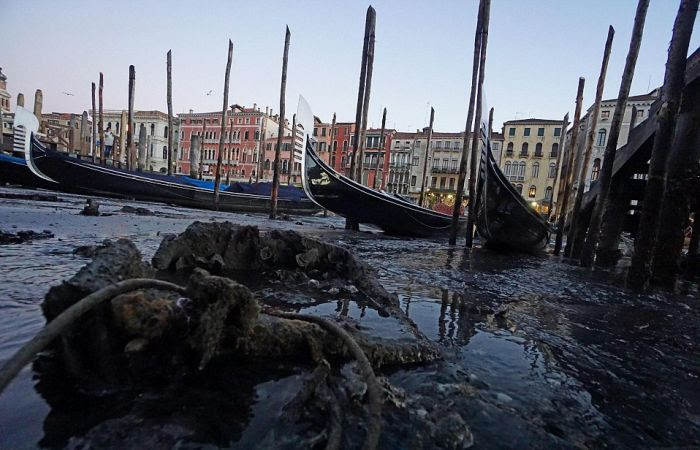 venice_canal_05