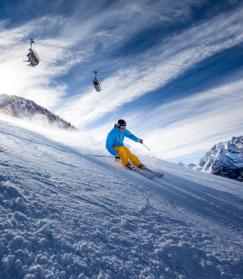 Skieur dans la région de Berchtesgaden