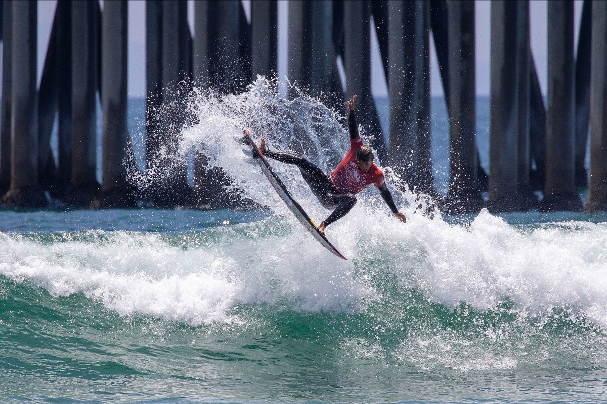 World championship still in reach for Huntington Beach surf star Kanoa  Igarashi - Los Angeles Times