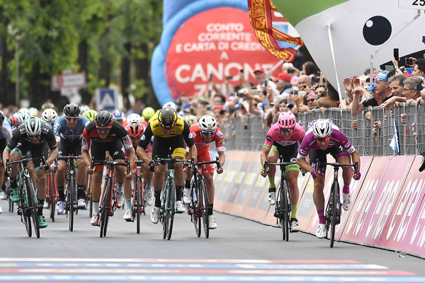 82bce2d9 6140 4f86 afb9 1e1fa0167a94 VIVIANI HA VINTO LA TAPPA 13 DEL GIRO D’ITALIA YATES ANCORA IN MAGLIA ROSA