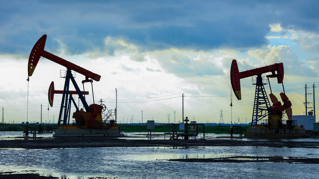 La OPEP+ aprueba un fuerte recorte de la producción de petróleo a pesar de la presión de Estados Unidos