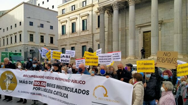 Recuperando:  Colectivos ciudadanos se movilizan en 21 ciudades para pedir una reunión con Sánchez por las inmatriculaciones