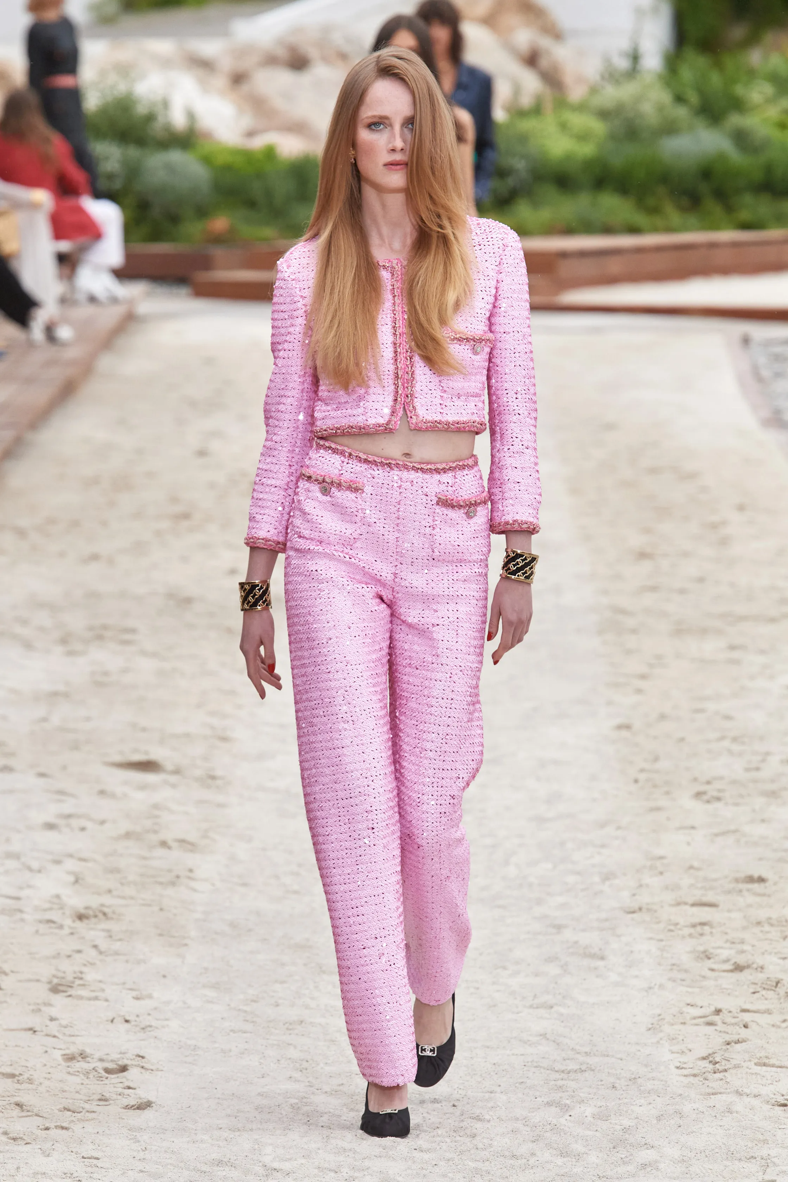 La raya de lado del desfile de Chanel